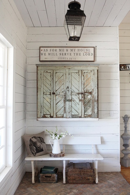 farmhouse entry by Magnolia Homes