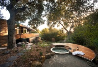 12 Naturally Beautiful Hot Tubs