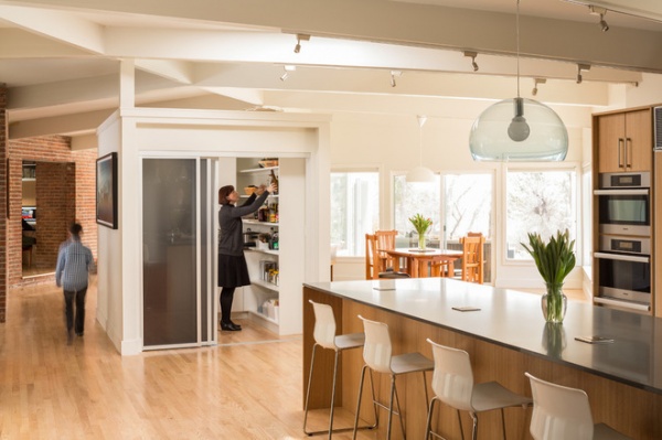 midcentury kitchen by Design Platform