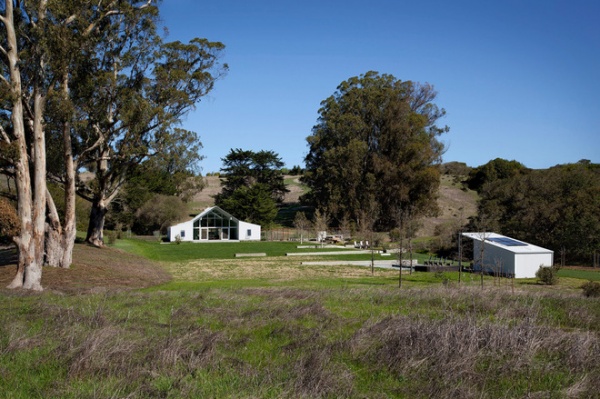 farmhouse landscape by Turnbull Griffin Haesloop