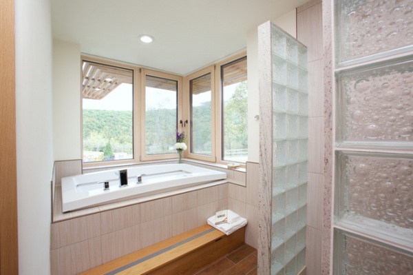 contemporary bathroom by Kaplan Thompson Architects