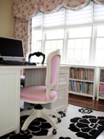 Black and White Floral Rug with Pink Office Chair : Designers' Portfolio