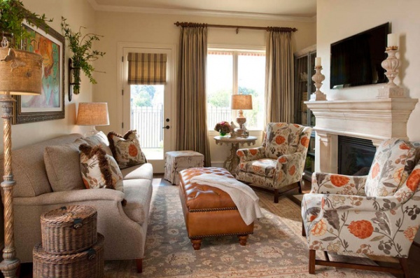 beach style family room by Wesley-Wayne Interiors, LLC