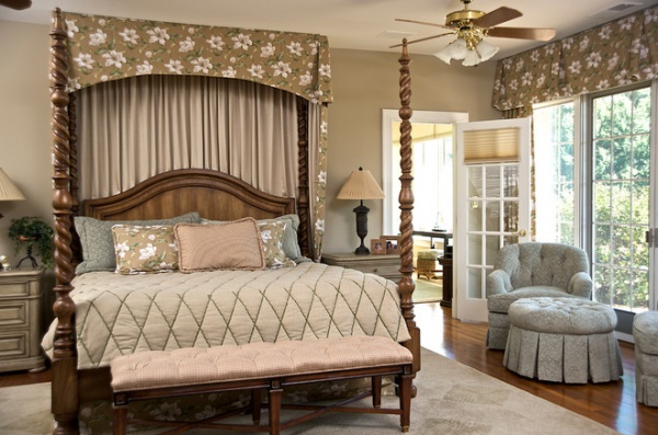 traditional bedroom by Gina Fitzsimmons ASID