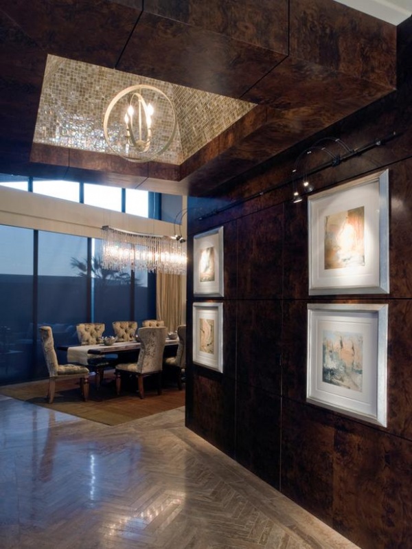 Decked-Out Hallway Adds Drama, Glamour : Designers' Portfolio