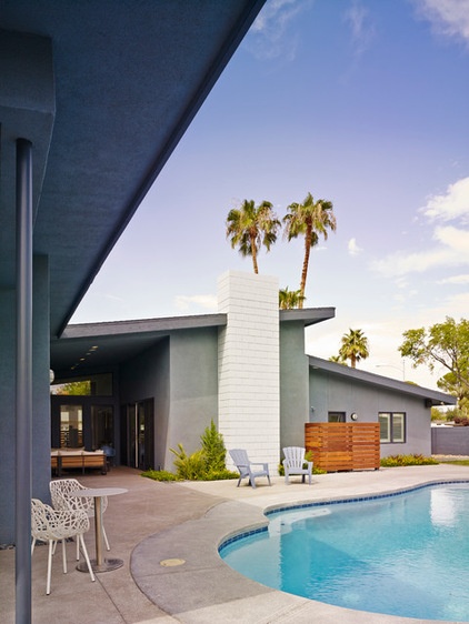 midcentury pool by BUNNYFiSH studio