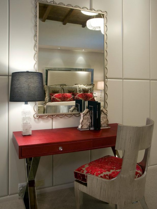 Red Desk Makes Bold Statement in Bedroom : Designers' Portfolio