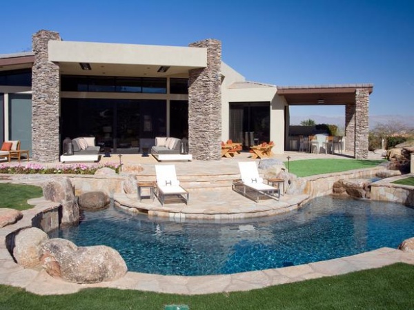 A Modern Desert Oasis : Designers' Portfolio