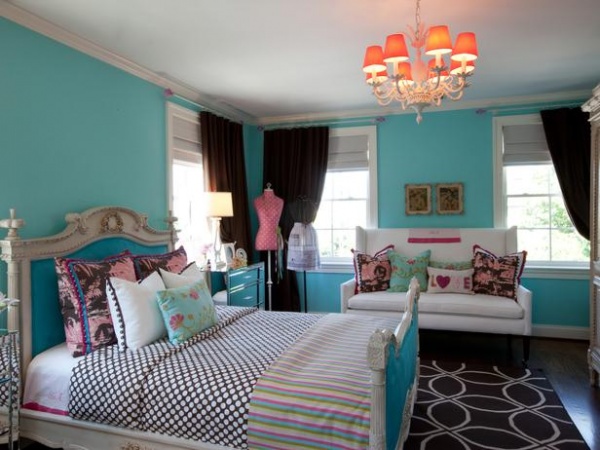 Blue Teen's Bedroom with Traditional and Modern Pieces : Designers' Portfolio