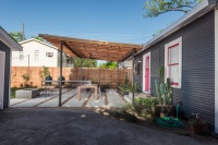 A Modern Backyard Trumps the Texas Heat