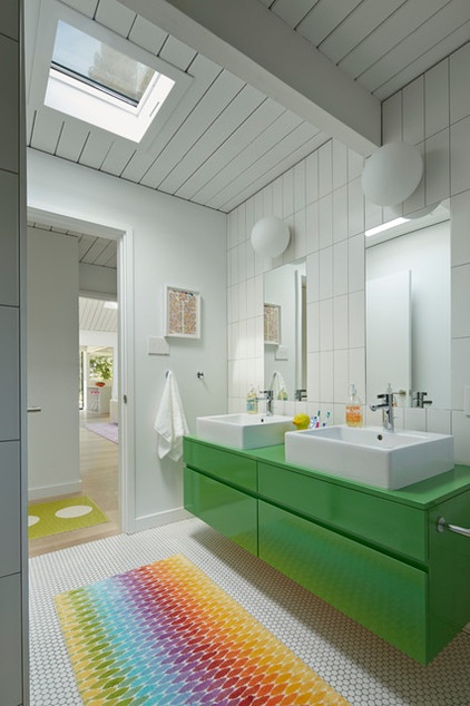 midcentury bathroom by yamamar design