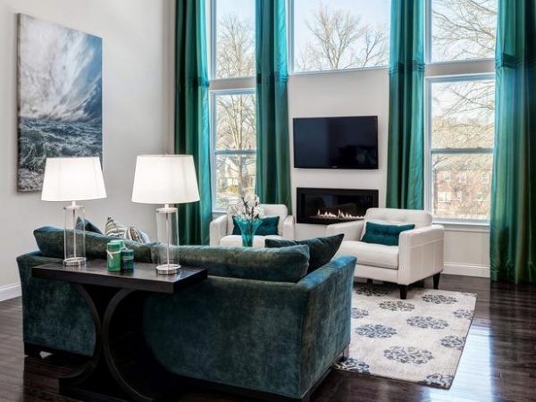 Turquoise and Ocean Art in Contemporary Living Room : Designers' Portfolio