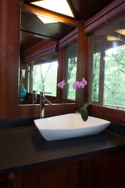 midcentury bathroom by Jason Snyder