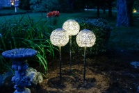 Make a Mod Solar Lamp Trio for the Garden