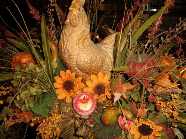 traditional kitchen Fall Rooster Floral Arrangement