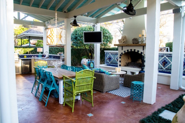 beach style patio by Mullin Landscape Associates, LLC