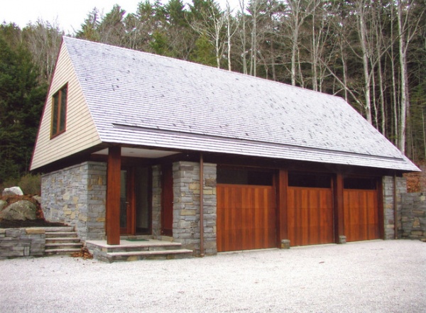 transitional garage and shed by HP Rovinelli Architects