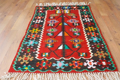 traditional rugs by Etsy