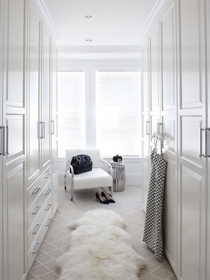 transitional closet by Urrutia Design