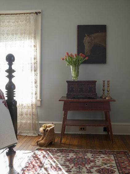 traditional bedroom by Rafe Churchill: Traditional Houses