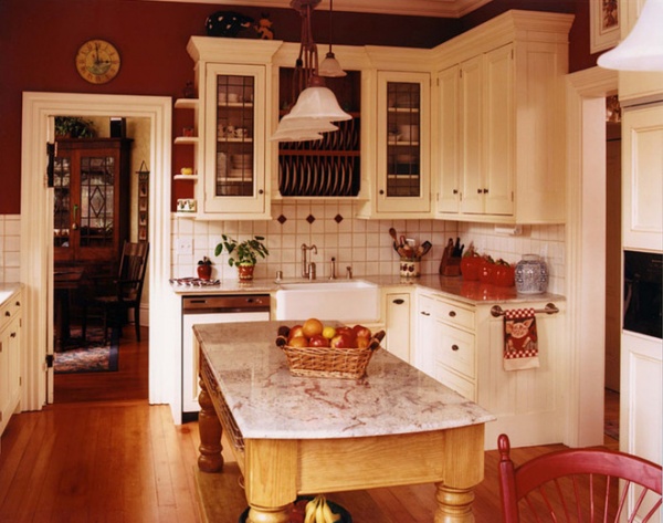 traditional kitchen by Mahoney Architects & Interiors