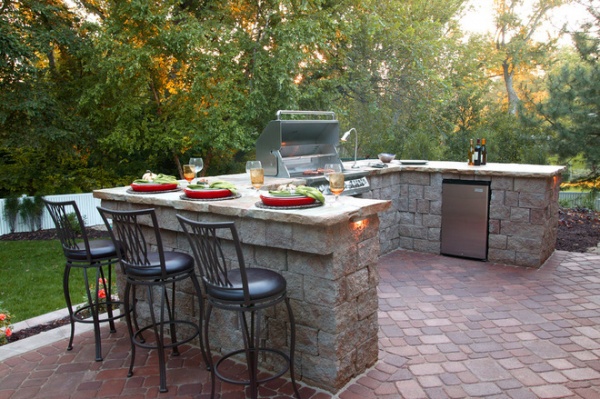 traditional patio by Olive Branch Integrated Outdoor Design