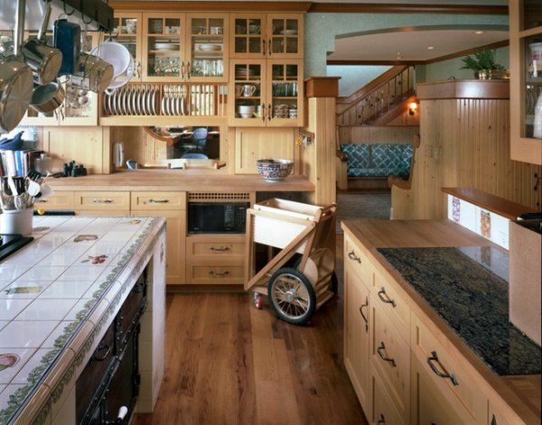 traditional kitchen by Richard Brown Architect AIA