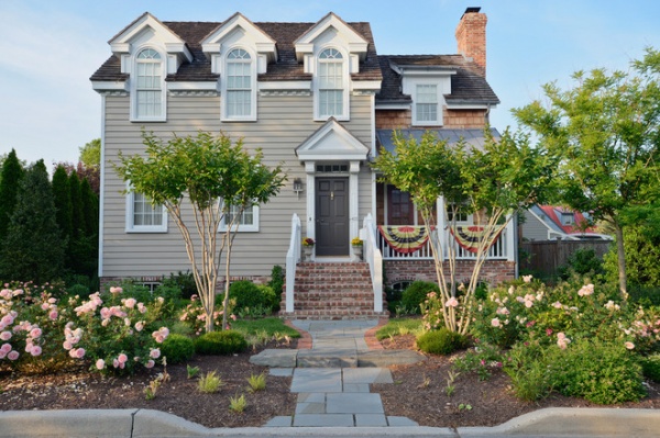 traditional exterior by Dewson Construction Company