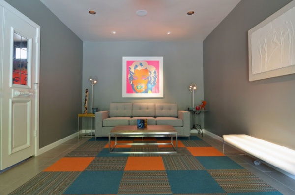 modern family room by Sarah Greenman