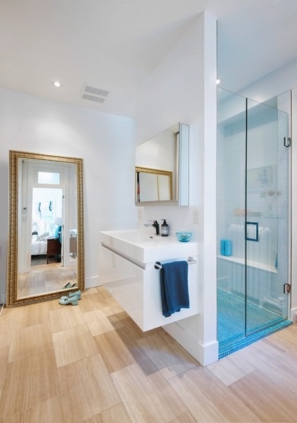 transitional bathroom by Andrew Snow Photography