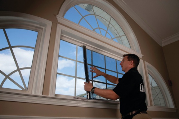 traditional living room by Scottish Window Tinting