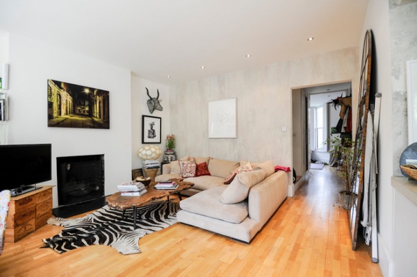 eclectic living room My Houzz: Eclectic Vibes Unite a Holland Park Flat