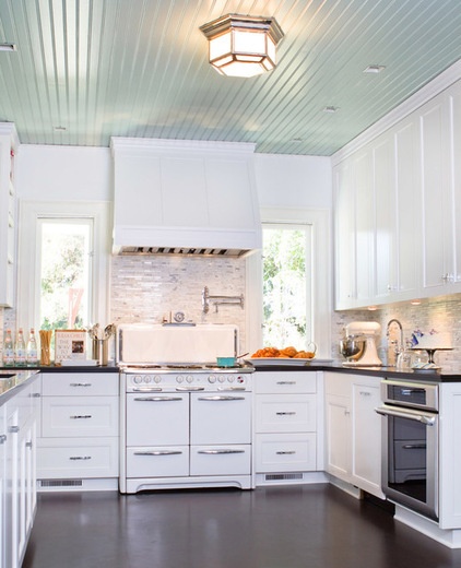 traditional kitchen by Charmean Neithart Interiors, LLC.