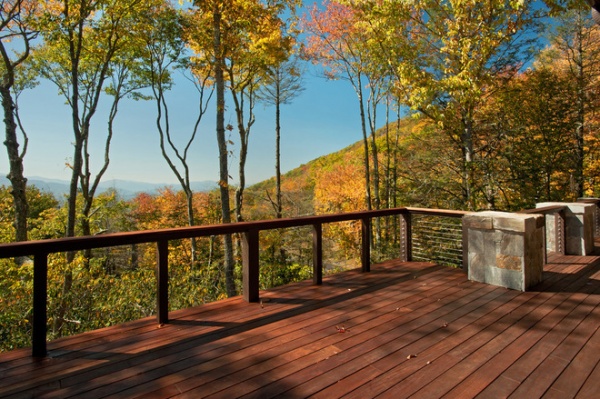 modern deck by Dianne Davant and Associates