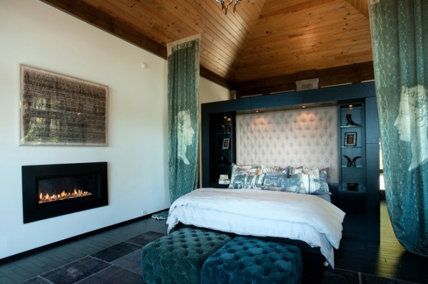 modern bedroom by Dianne Davant and Associates