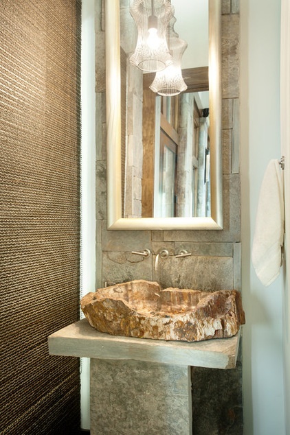 modern bathroom by Dianne Davant and Associates