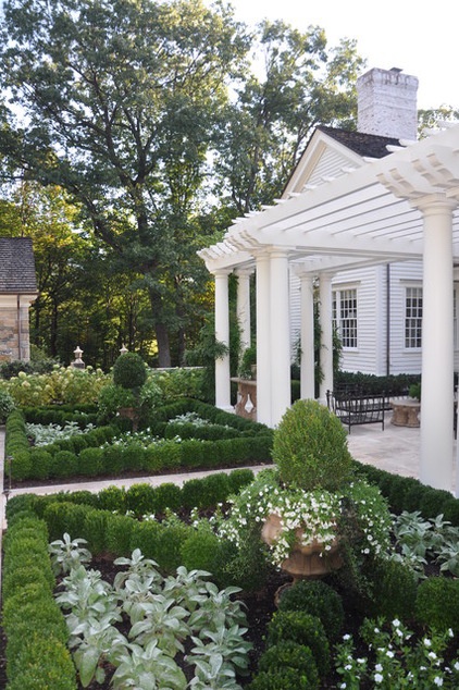 traditional landscape by Deborah Cerbone Associates, Inc.