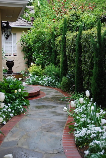 traditional landscape by Verdance Landscape Design