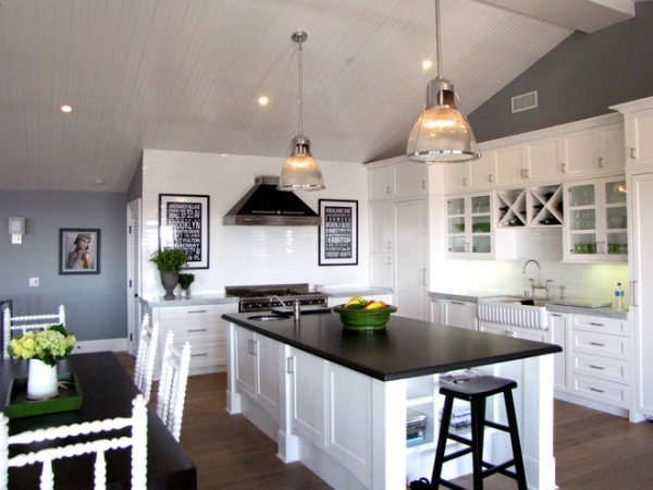 beach style kitchen by Tara Bussema - Neat Organization and Design