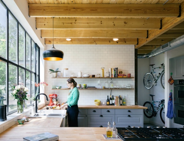 Farmhouse Kitchen by PAVONETTI Office of Design