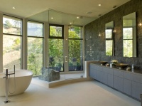 Go Au Naturel in the Bath With Beautiful Stone