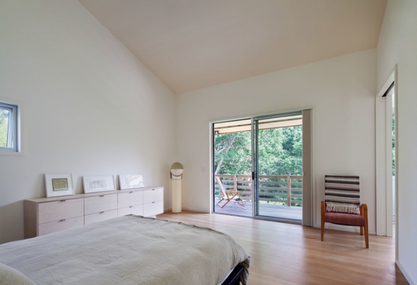 Contemporary Bedroom by Stephen Moser Architect