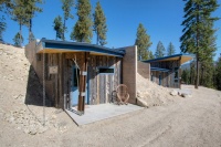 Houzz Tour: Having Fun With a Half-Buried House