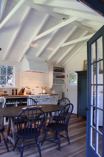 Farmhouse Kitchen by robert kelly