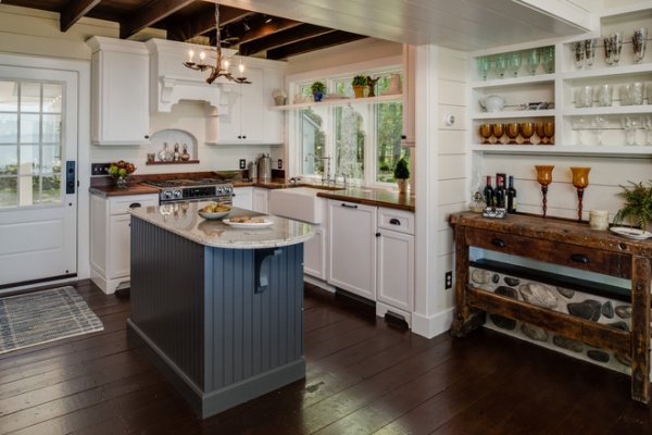 Rustic Kitchen by Designs by Dawn at the Lake Street Design Studio