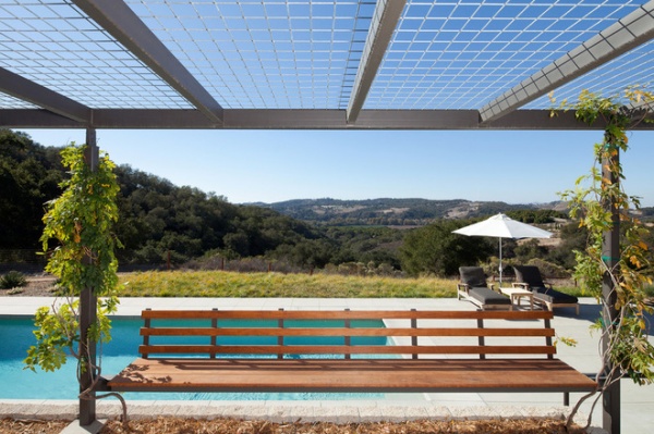 Farmhouse Patio by Gast Architects