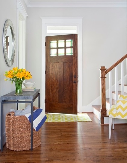 Transitional Living Room by Jennifer Reynolds - Jennifer Reynolds Interiors