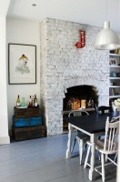 Houzz Tour: Comic Book Prints and Vintage Decor Punch Up a Dublin Home