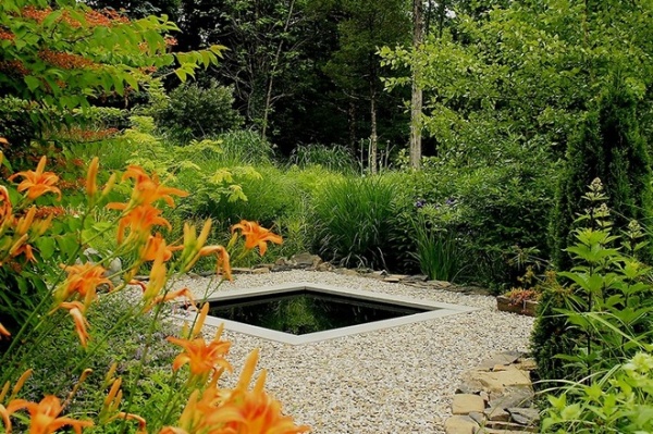 Naturalistic garden