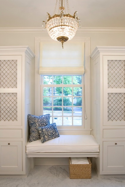 Traditional Bathroom by Lasley Brahaney Architecture + Construction